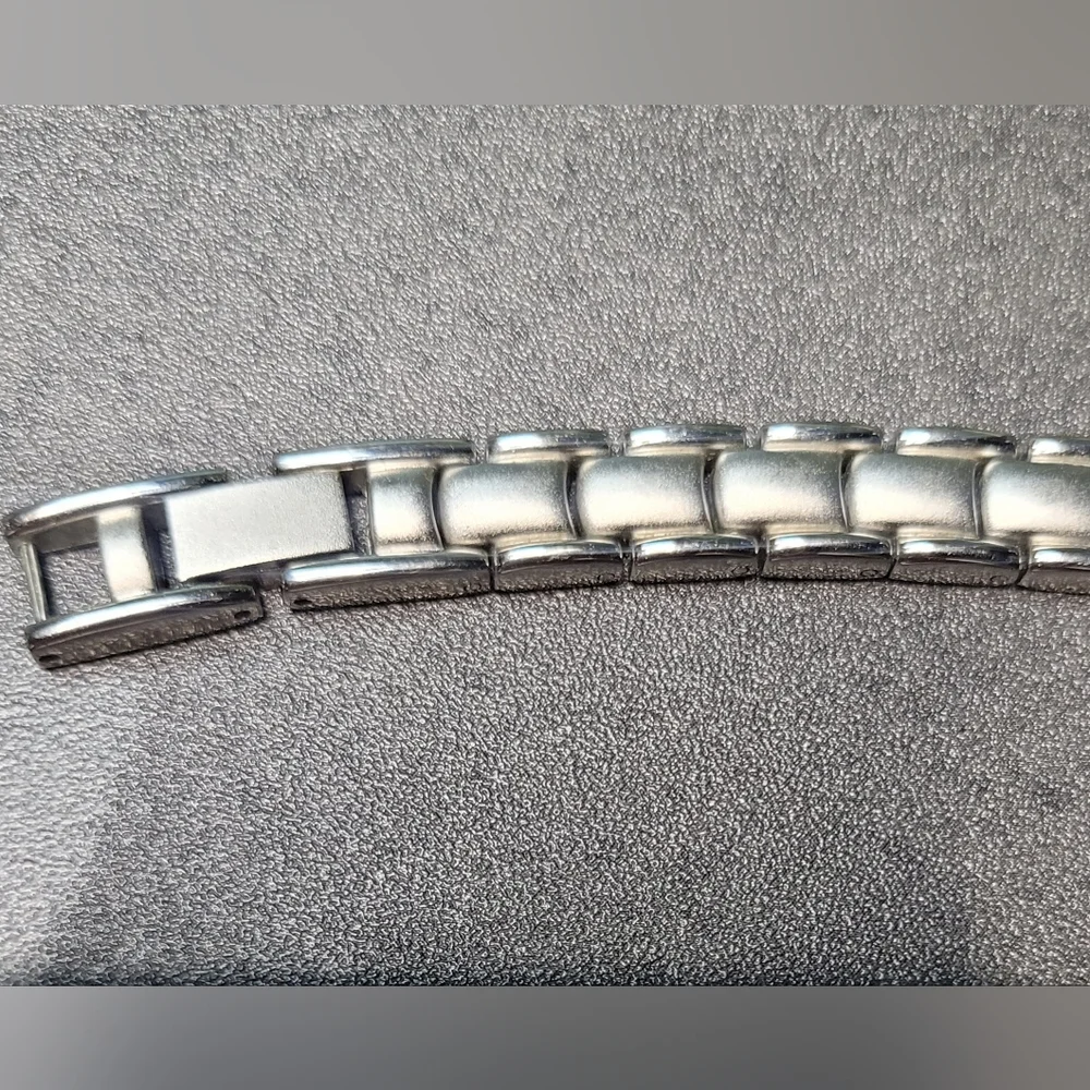 l.e.i Y2K Silver Tone Square Face Bracelet Watch